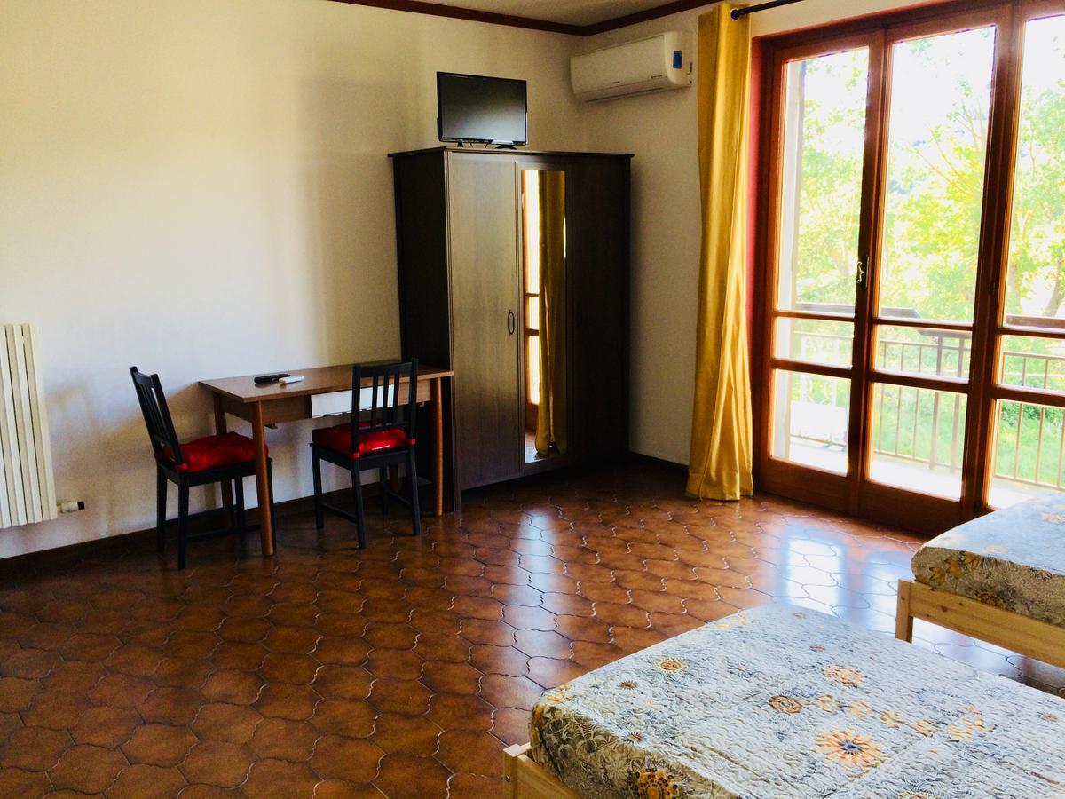 Tana Dell'Elfo B&B Гави Экстерьер фото