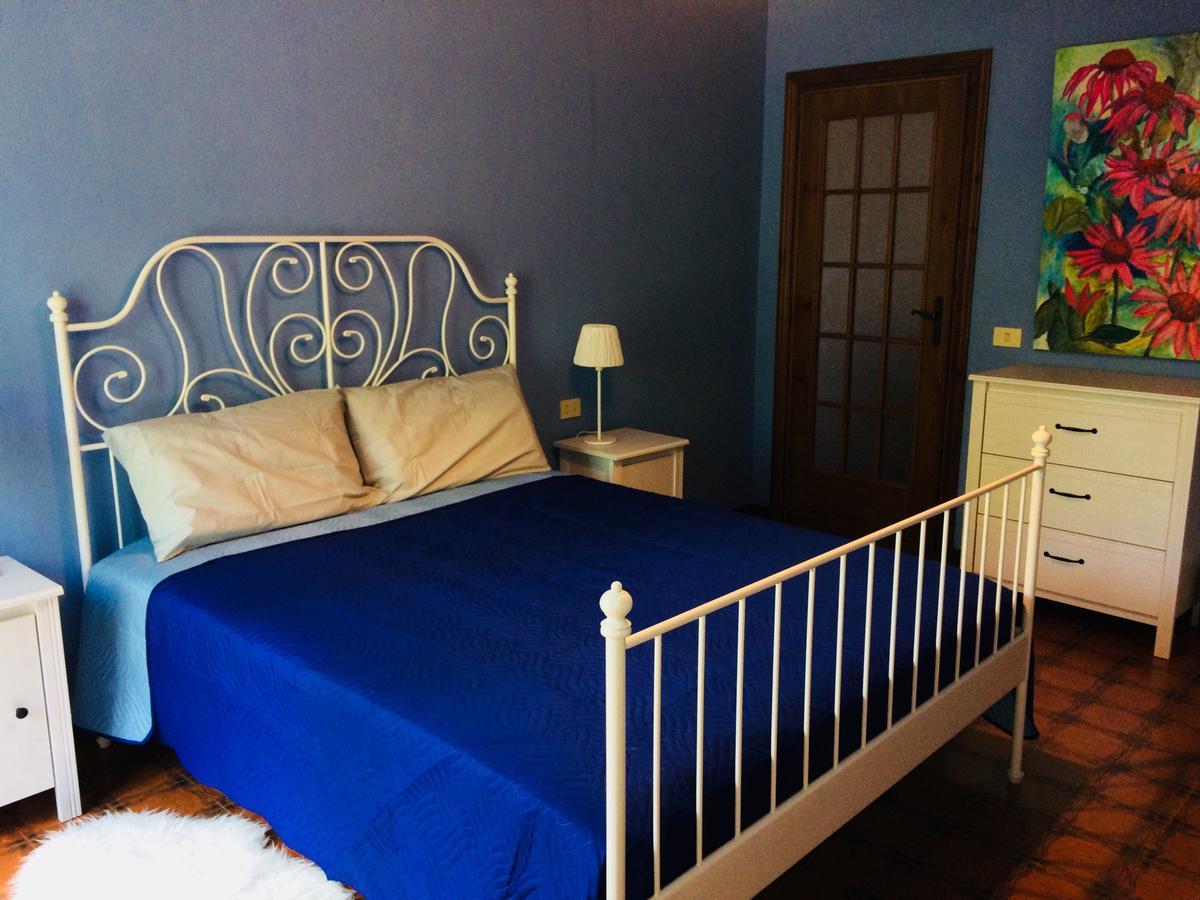 Tana Dell'Elfo B&B Гави Экстерьер фото