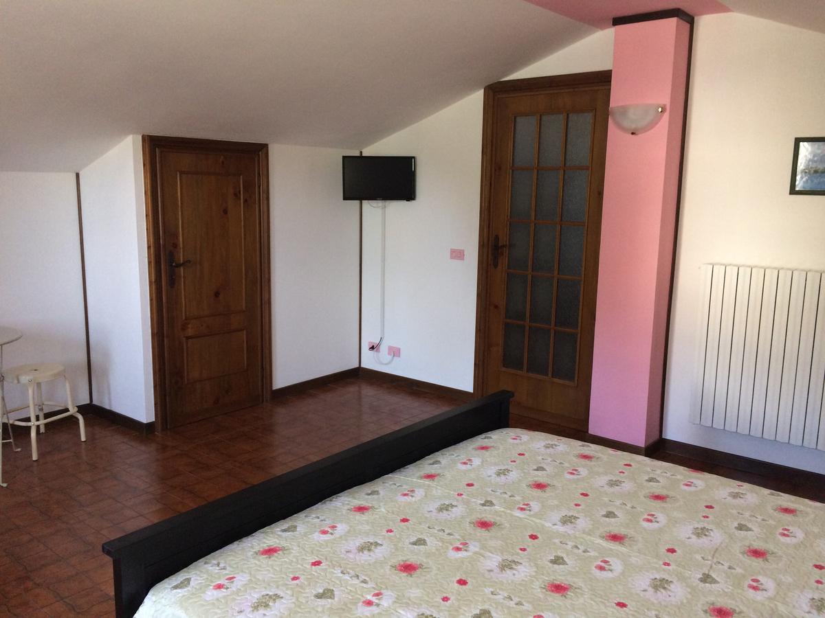 Tana Dell'Elfo B&B Гави Экстерьер фото